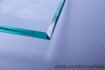 фацет (скошена крайка) на склі та дзеркалі &mdash; 